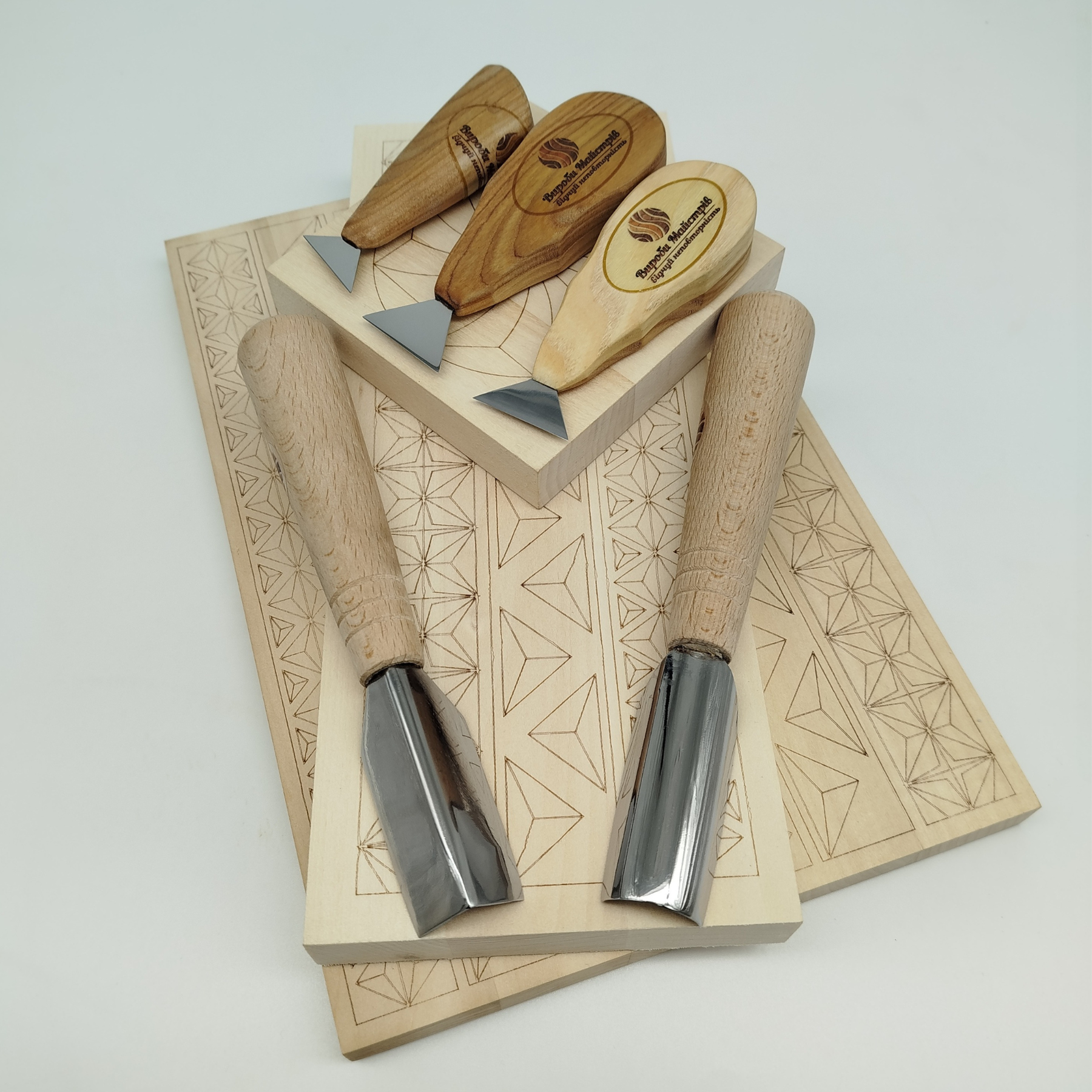 Набор для резьбы по дереву 3 доски с чертежом/5 инструментов (33740830)