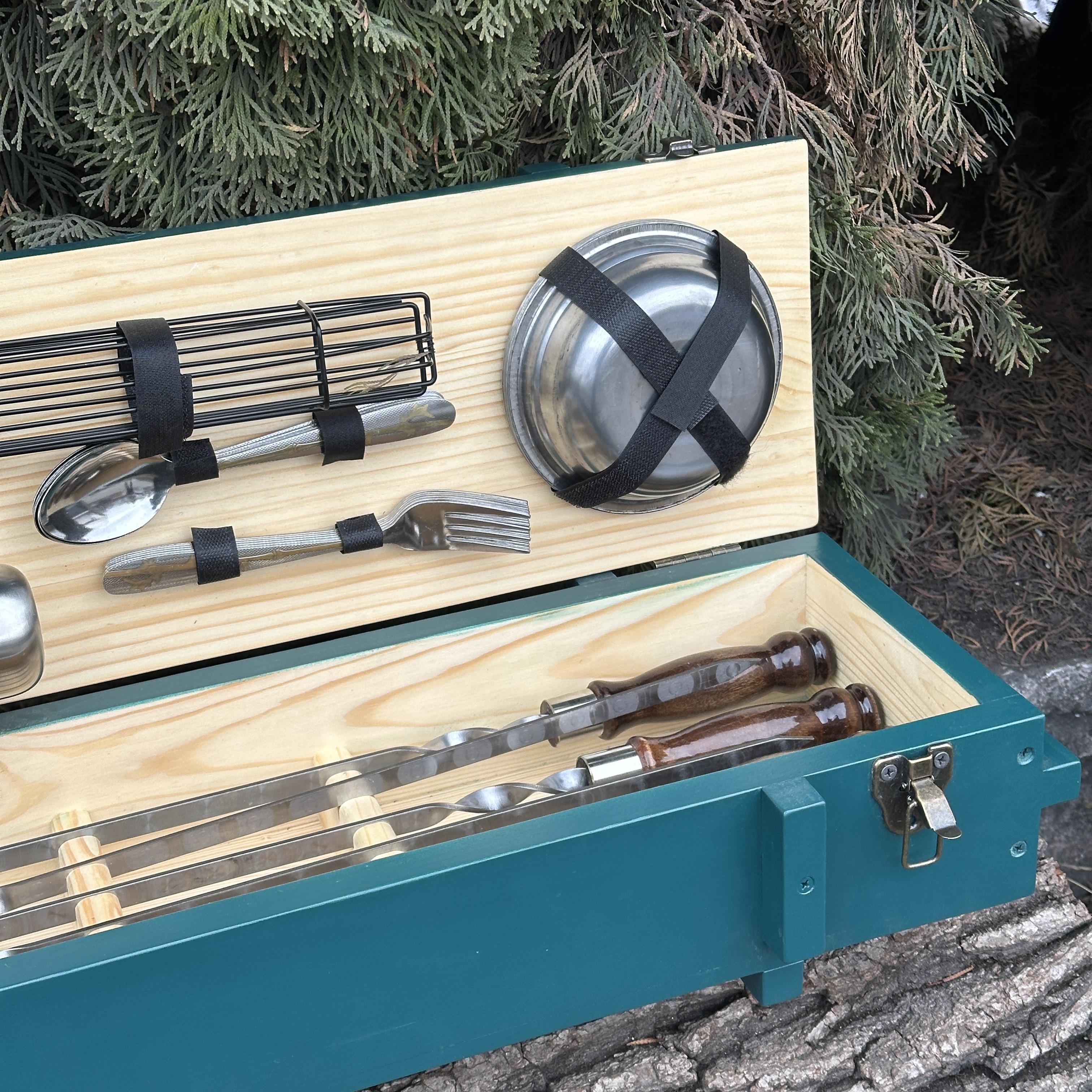 Набір шампурів та аксесуарів Mzavod Комбат із нержавіючої сталі в дерев’яному кейсі 740x250x200 мм 26 пр. Бірюзовий (136-17-1192010000183) - фото 5 Набір шампурів та аксесуарів Mzavod Комбат із нержавіючої сталі в дерев’яному кейсі 740x250x200 мм 26 пр. Бірюзовий (136-17-1192010000183) - фото 5