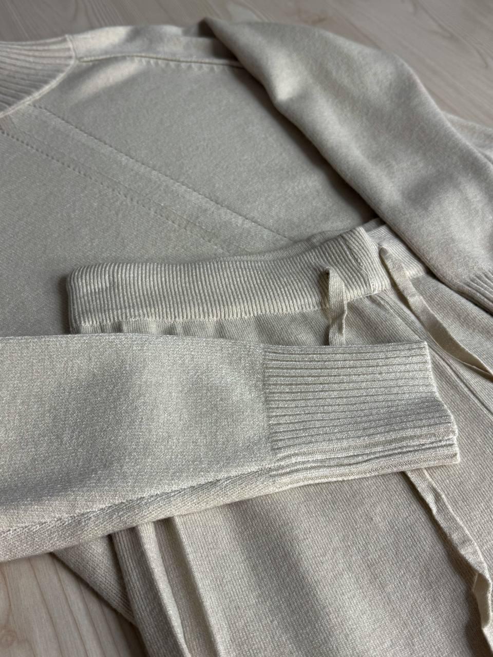 Костюм женский ACCORDDREAM 6841-8636 свитер с брюками палаццо вязаный OS Бежевый (5181) - фото 3 Костюм женский ACCORDDREAM 6841-8636 свитер с брюками палаццо вязаный OS Бежевый (5181) - фото 3