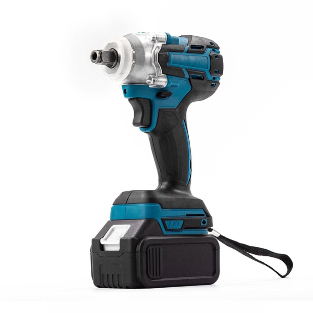 Гайковерт аккумуляторный ударный с бесщеточным двигателем и битами в кейсе (77578) Гайковерт аккумуляторный ударный с бесщеточным двигателем и битами в кейсе (77578)