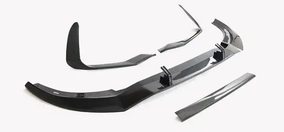 Накладка на передний бампер DDCarbon 2021+/Audi Q8 2018- гг. фактура под карбон (132979)