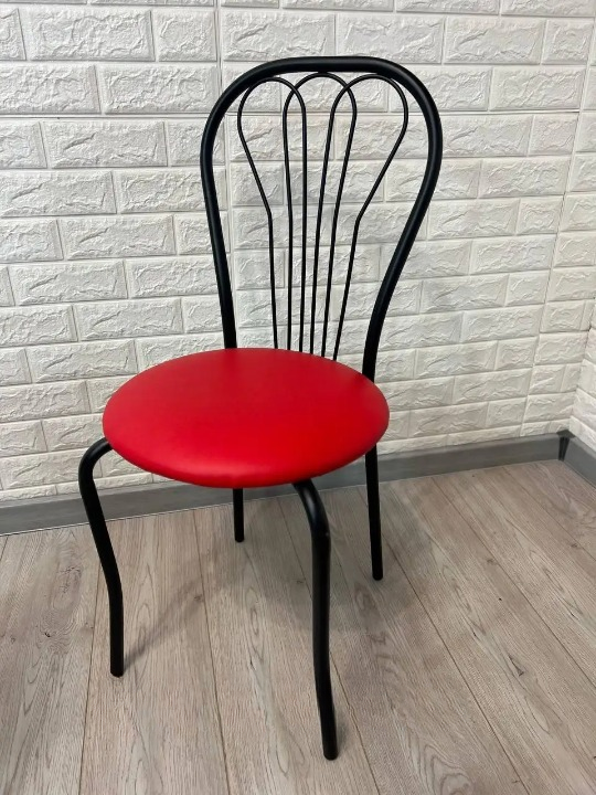 Кухонний стілець Ванесса 35х85 см Червоний/Чорний (28373813)