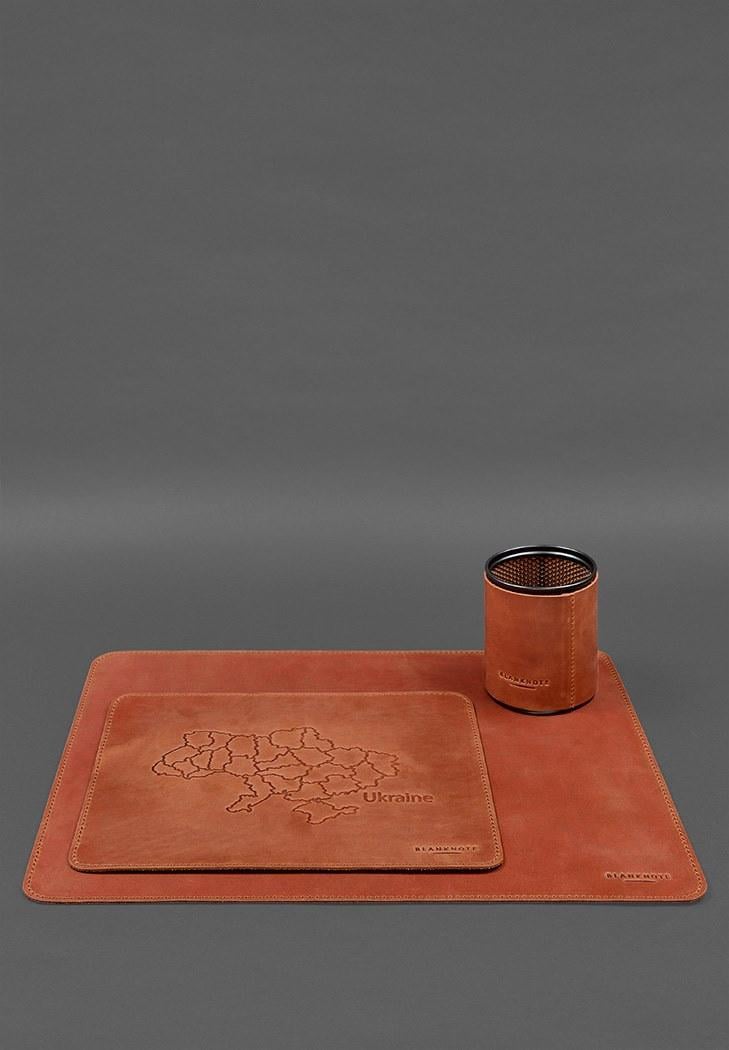 Набор настольный из натуральной кожи 5.0 с картой Украины Crazy Horse Светло-коричневый (A-028178) Набор настольный из натуральной кожи 5.0 с картой Украины Crazy Horse Светло-коричневый (A-028178)
