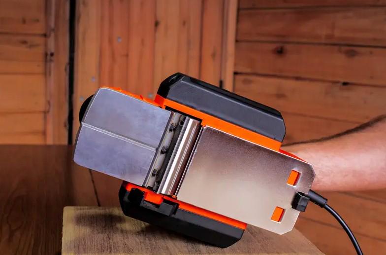 Рубанок мережевий Black&Decker BEW712 (60048) - фото 8 Рубанок мережевий Black&Decker BEW712 (60048) - фото 8