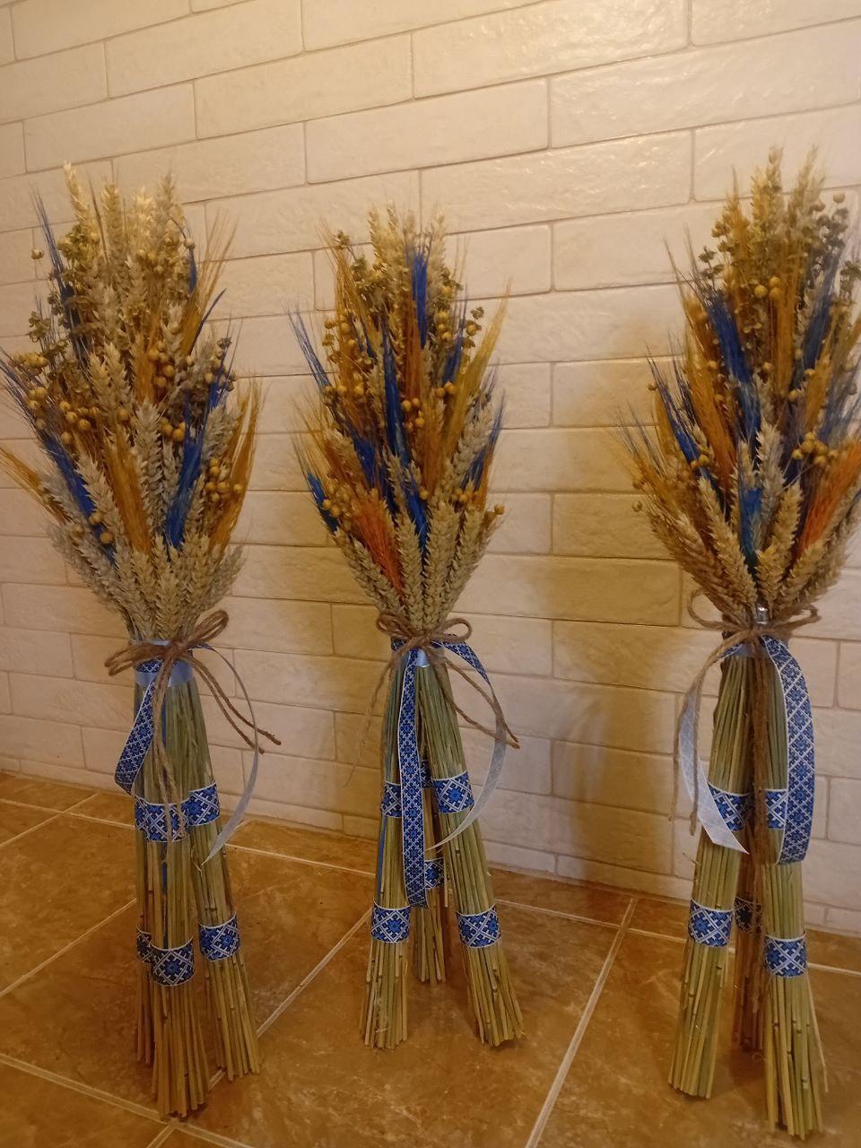 Дидух рождественский из колосья пшеницы/льна и овса на трех ножках 60-65 см с лентой вышиванкой Синий (2813776602) - фото 2 Дидух рождественский из колосья пшеницы/льна и овса на трех ножках 60-65 см с лентой вышиванкой Синий (2813776602) - фото 2