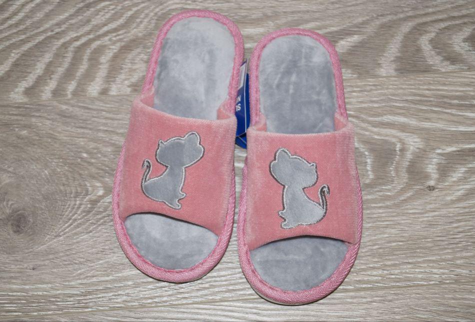 Тапочки комнатные Plaazzo 30/31 р. 19 см Розовый (30152-3031) Тапочки комнатные Plaazzo 30/31 р. 19 см Розовый (30152-3031)
