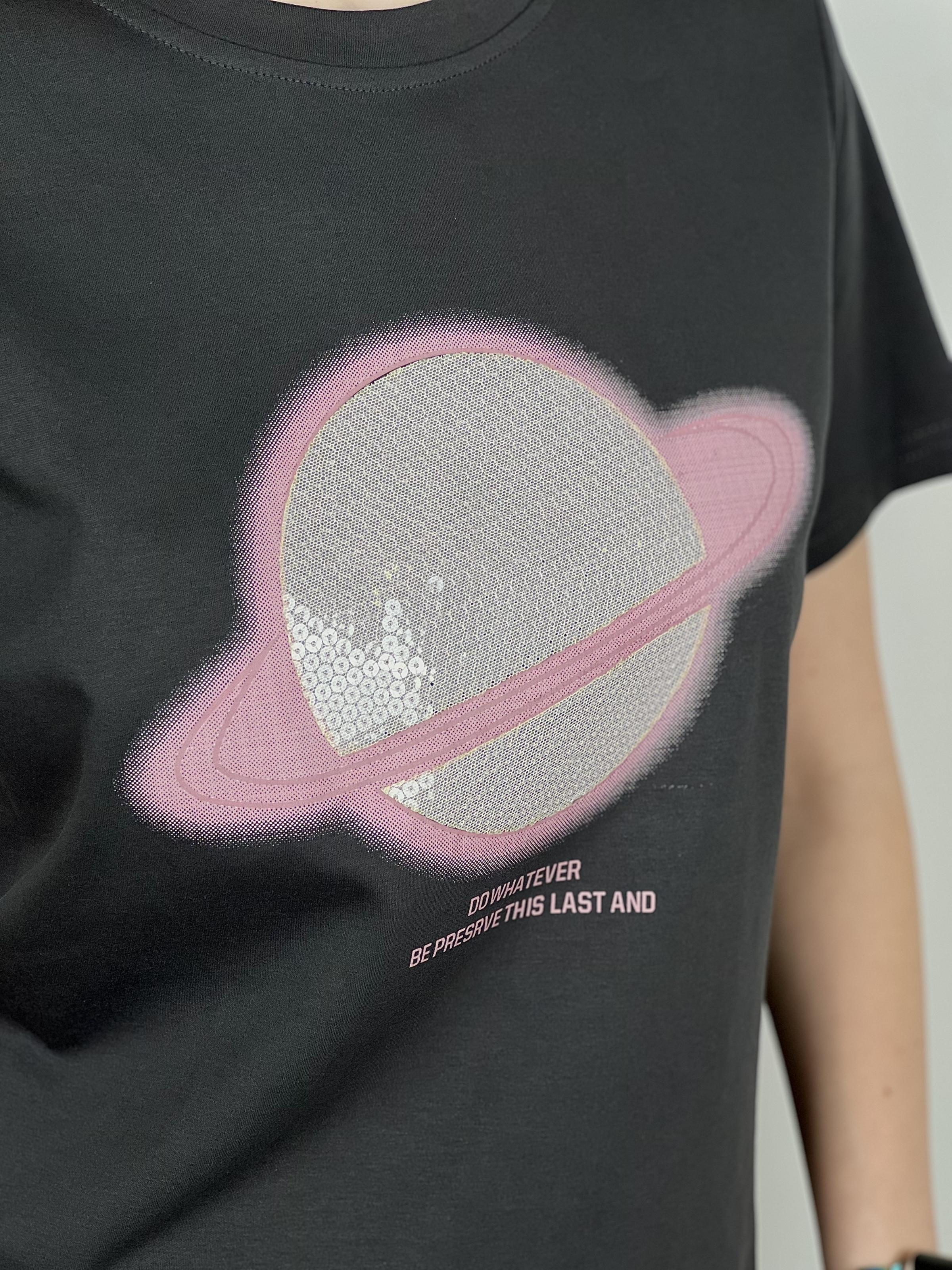 Футболка женская Сатурн OS Черный (#2663) - фото 4