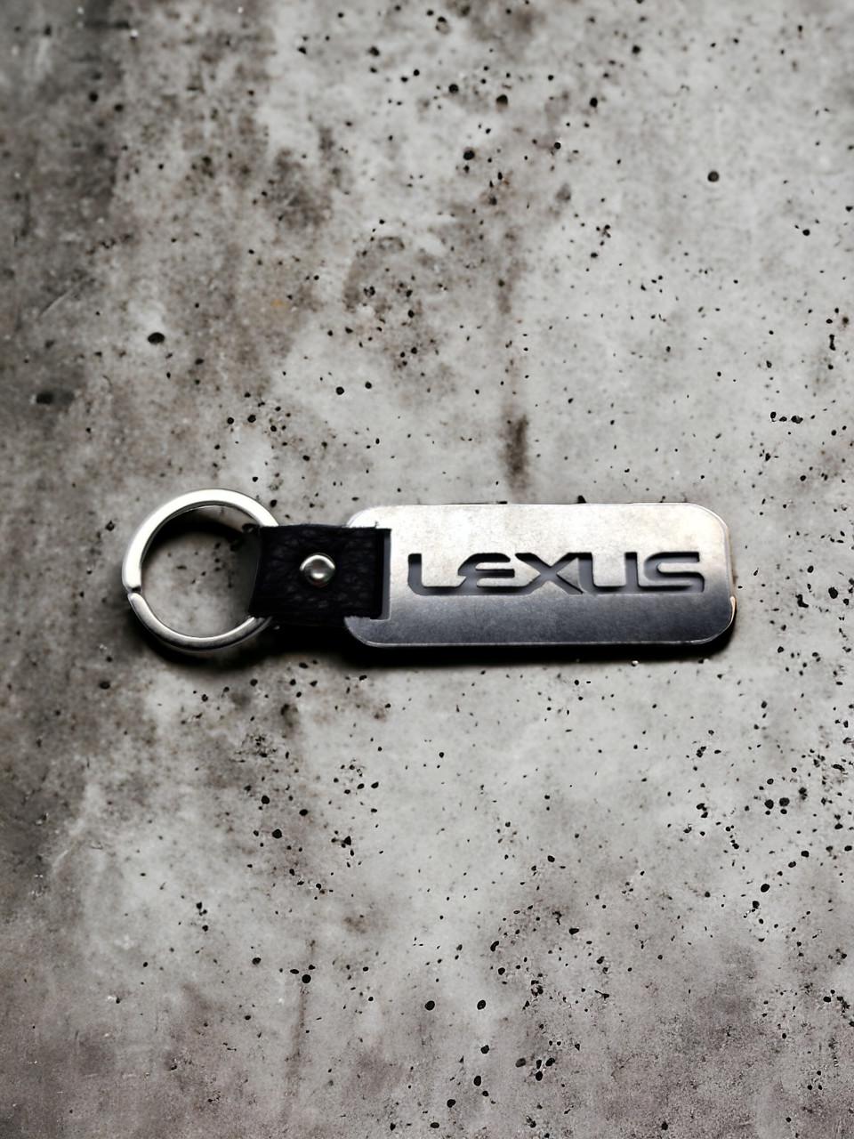 Брелок для автомобиля Lexus металлический (2227172043)