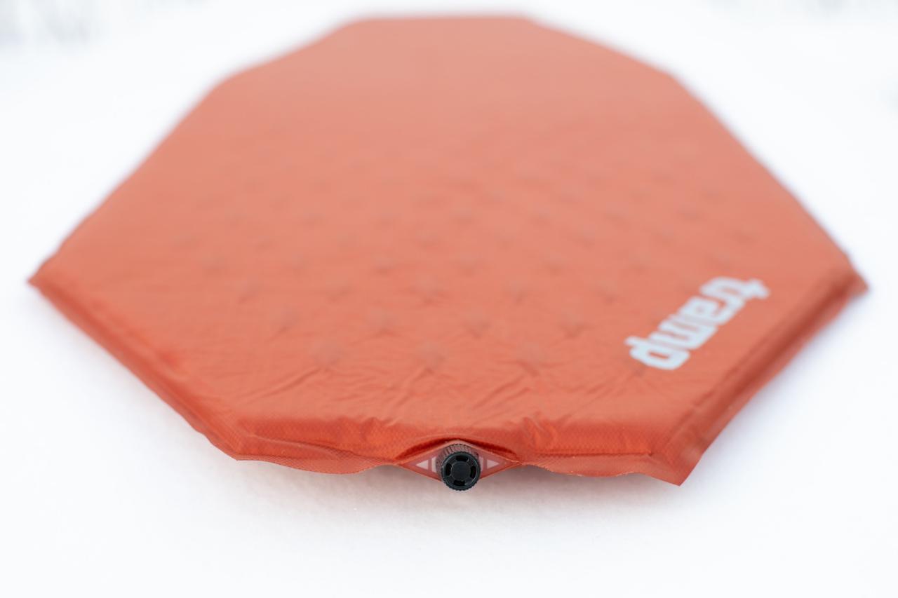 Самонадувний килимок туристичний Tramp Ultralight TPU 183х51х2,5 см (TRI-022-orange) - фото 4 Самонадувний килимок туристичний Tramp Ultralight TPU 183х51х2,5 см (TRI-022-orange) - фото 4