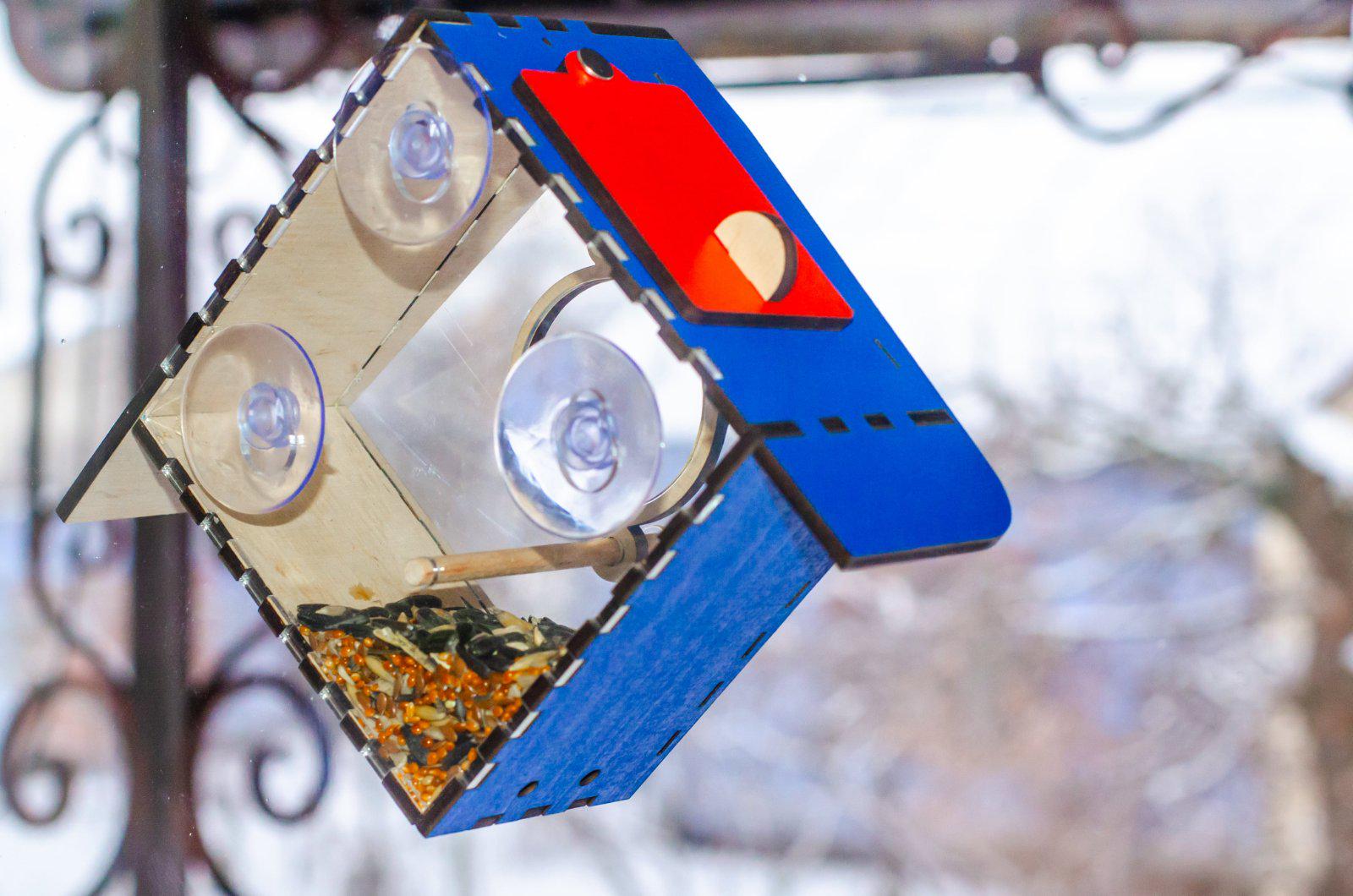 Кормушка на окно на присосках Колокольчик Синий (0002161) - фото 9