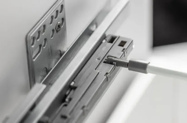 Синхронизирующая планка GTV с креплением для AxisPro PUSH TO OPEN L-1200 мм (PB-AXISPRO-SYNCHRO-P2O) - фото 6