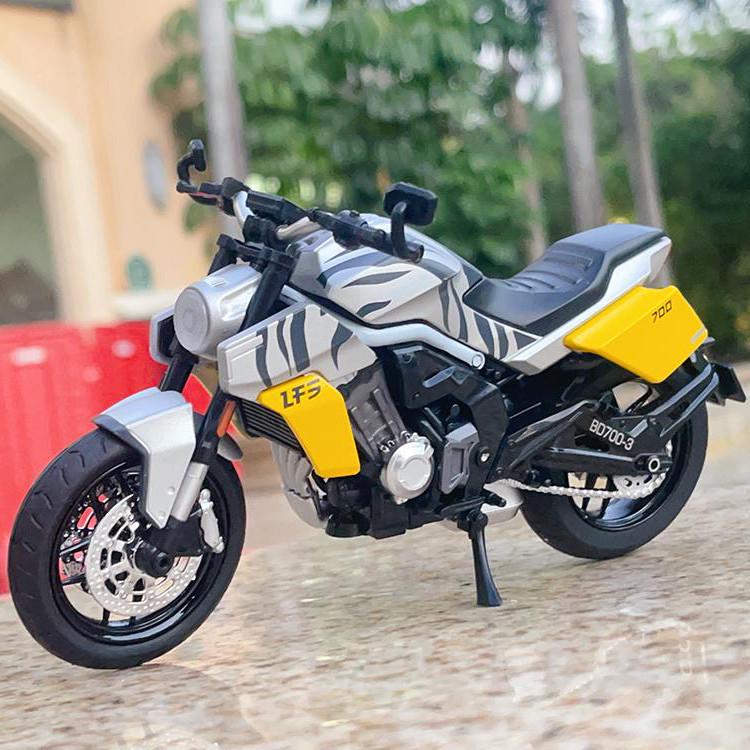 Мотоцикл металопластиковий TK Group Benda LFS700 1:12 з підставкою та рухомими деталями (2656032945)
