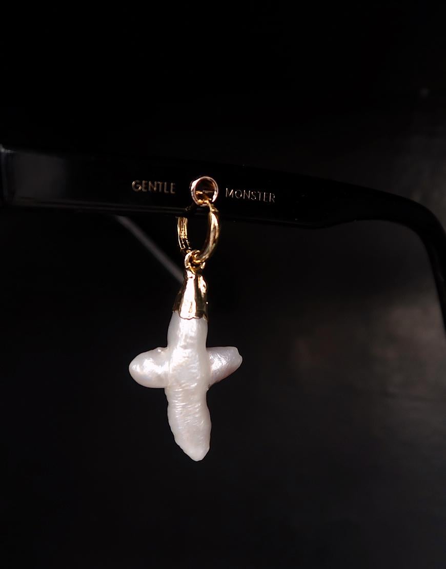 Сережка Mono baroque pearl жіноча ARKULYA біла One size