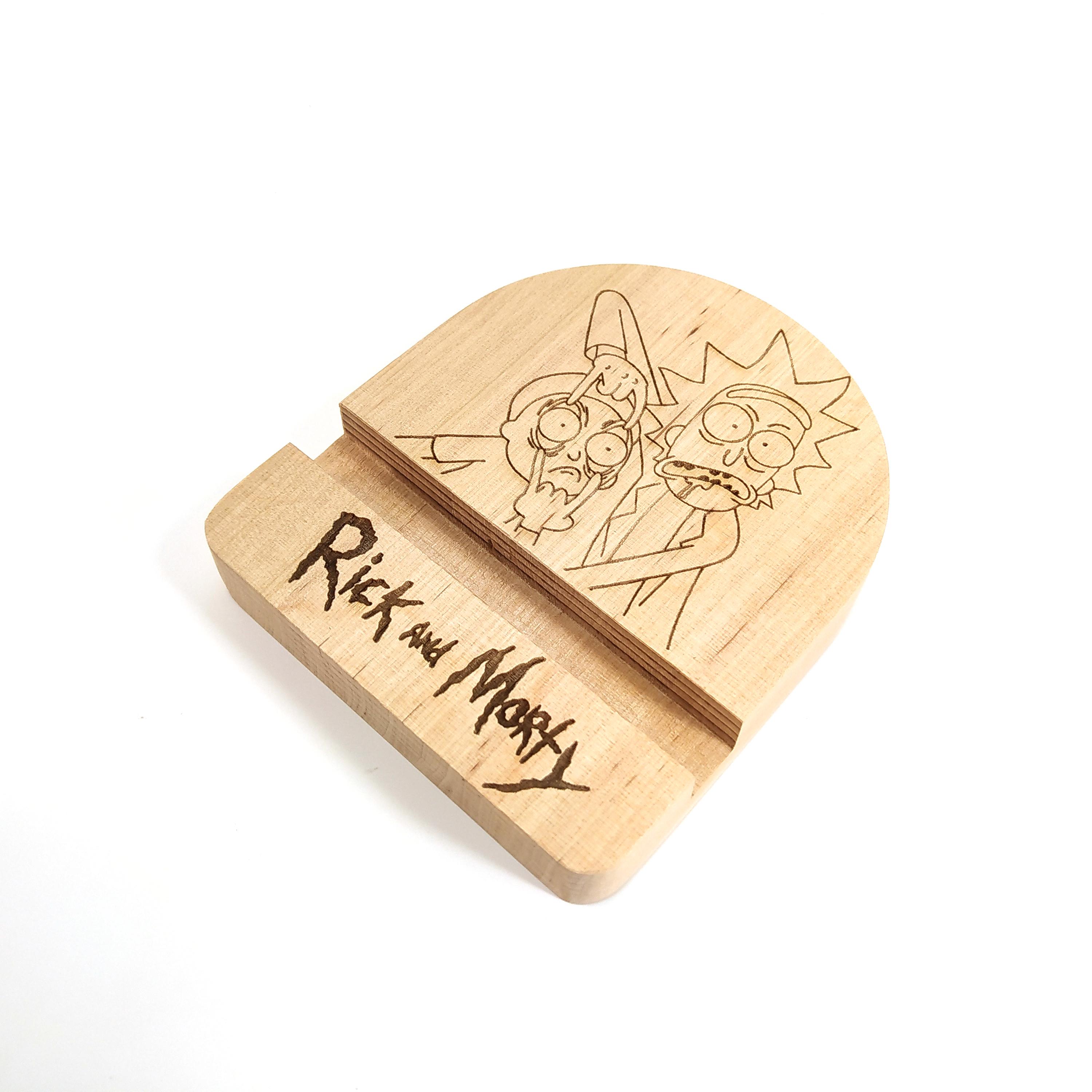 Підставка для смартфона Майстерня містера Томаса Rick and Morty 10х12х2 см - фото 4 Підставка для смартфона Майстерня містера Томаса Rick and Morty 10х12х2 см - фото 4