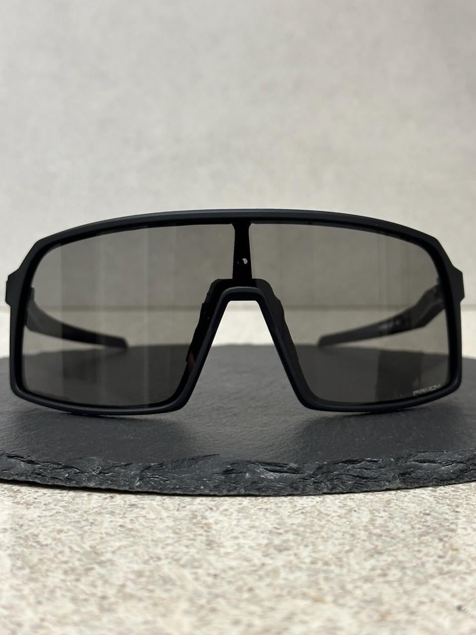 Солнцезащитные очки Oakley Sutro Low Bridge Fit OO9406A-06 Matte Black/Prizm Black
