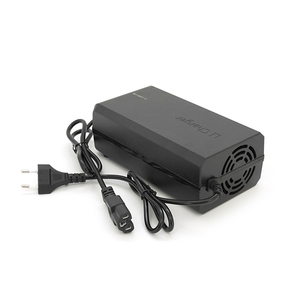 Зарядное устройство для jinyi для Li-ion аккумуляторов 72v 84v 20s 6a штекер 3 pin с Led индикацией (YUT_V10622)