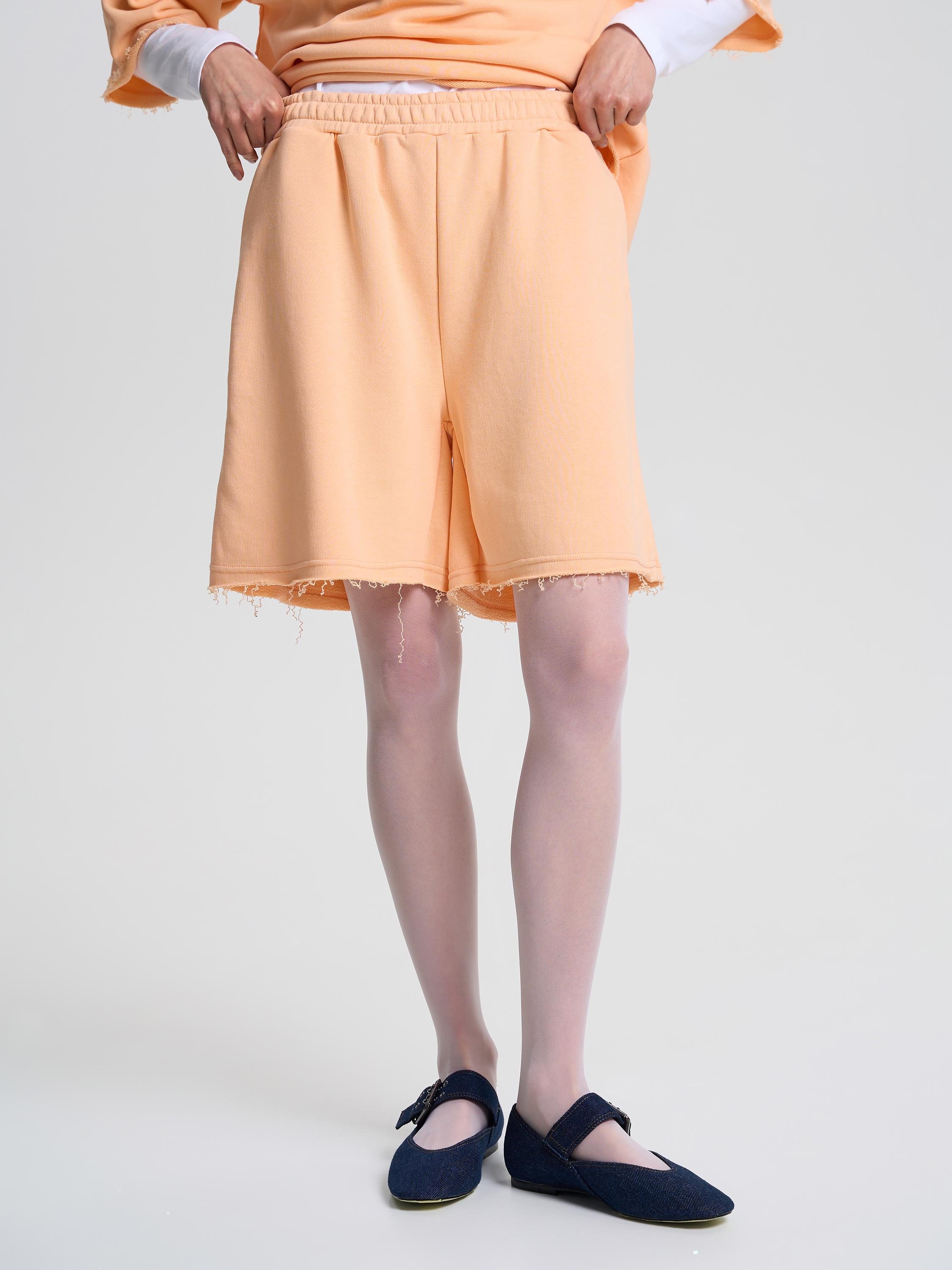 Шорты женские широкие с необработанным краем ROZA 240612 XL Персиковый (4824005721212) Шорты женские широкие с необработанным краем ROZA 240612 XL Персиковый (4824005721212)