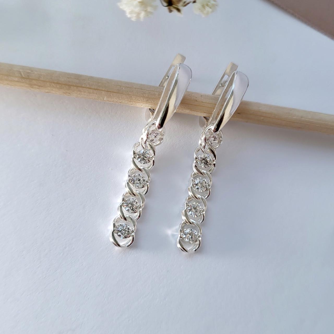Серьги с подвеской Цепочка в белых камнях серебро 925 пробы 4,60 г (5804)