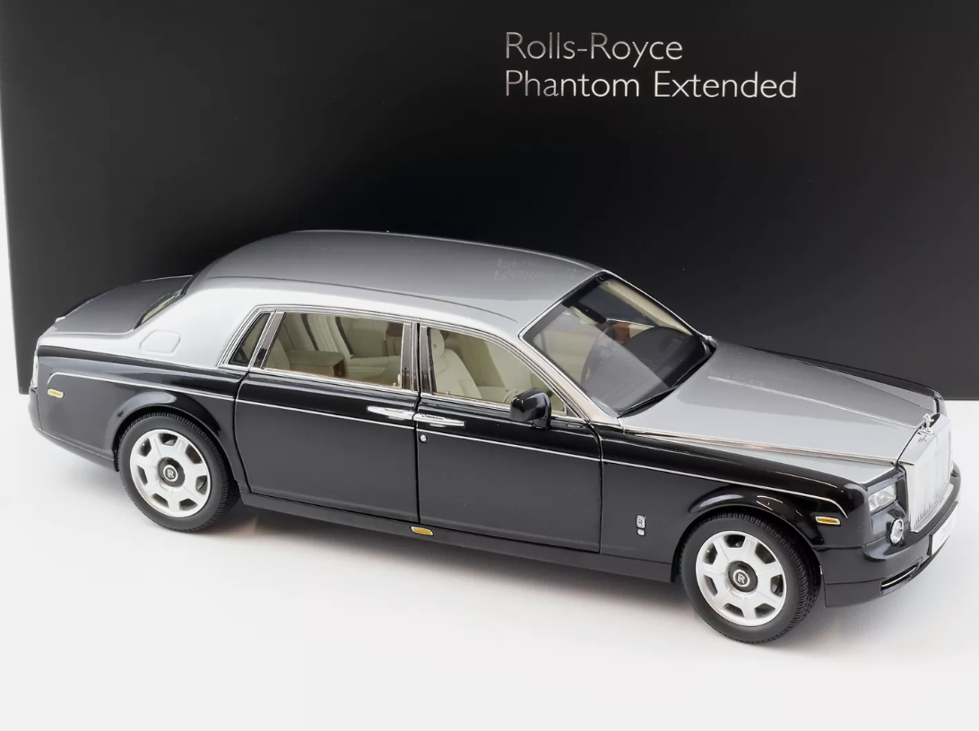 Модель автомобіля Kyosho Rolls-Royce Phantom EWB Extended Wheelbase 1:18 Black/Silver (08841BKS)