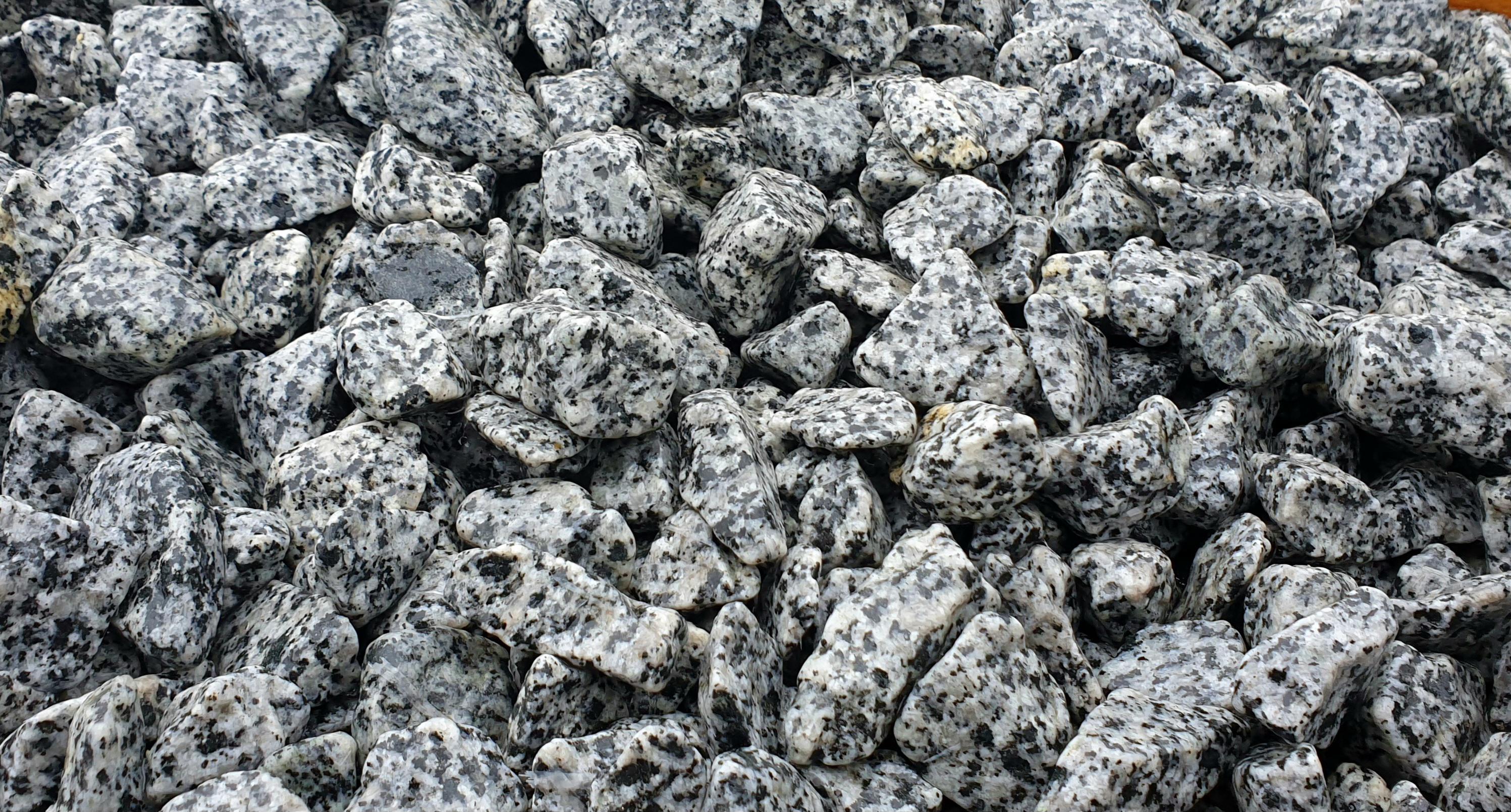 Галька для пам'ятників та ландшафту STONELAK BONES STONE фр. 2-4 см 20 кг Silver