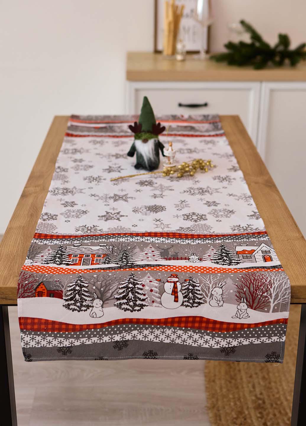 Скатертина новорічна раннер Сніговик 140x47 см - фото 3