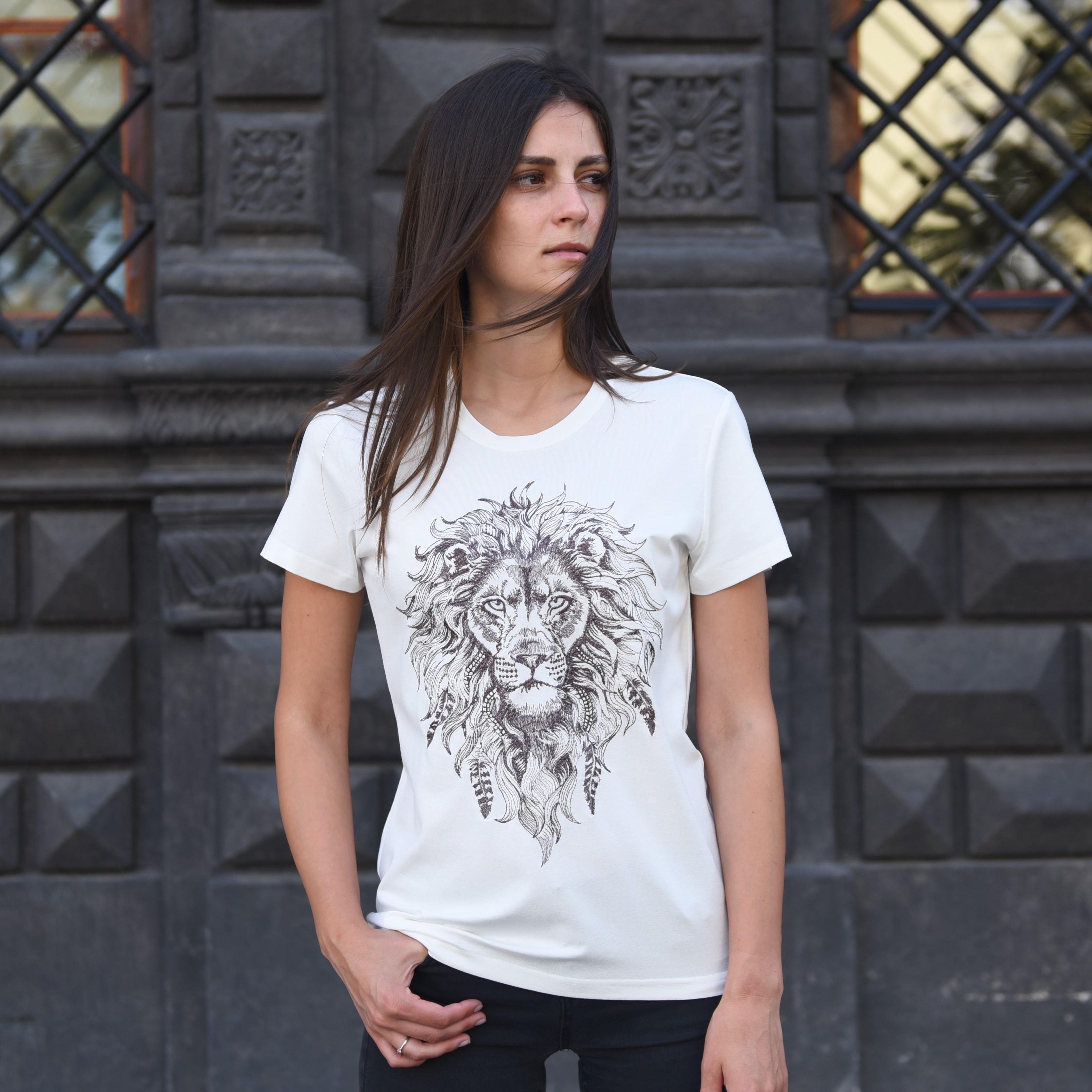 Футболка з вишивкою BATIAR Лев M Молочний