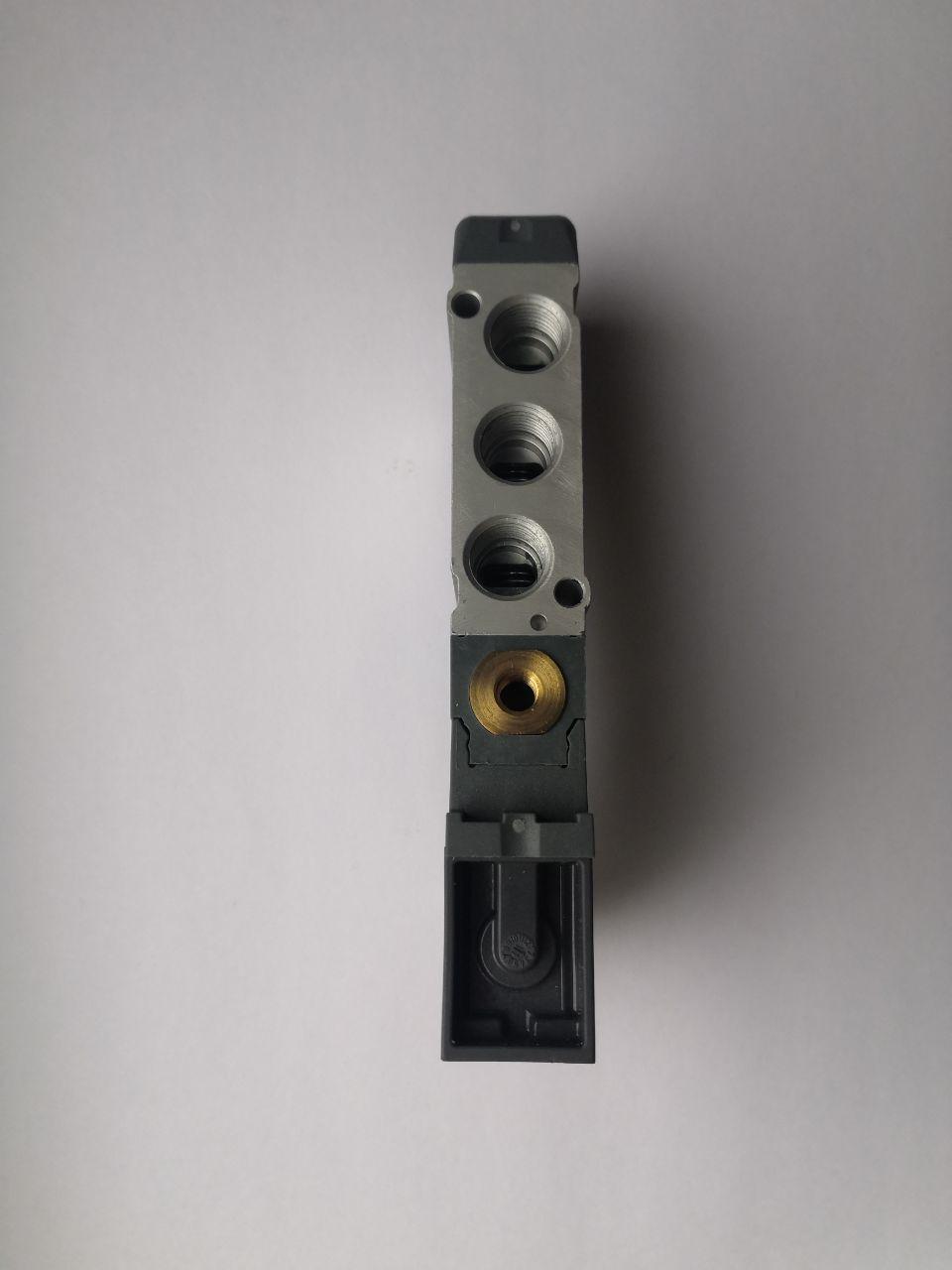 Розподільник Camozzi EN531-E16-PN3 - фото 3 Розподільник Camozzi EN531-E16-PN3 - фото 3