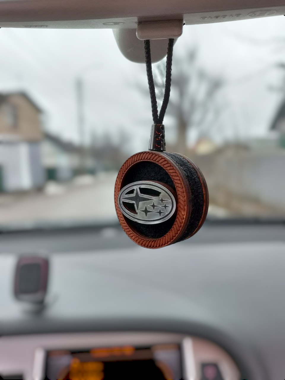 Ароматизатор-підвіска для авто Subaru з ефектом переливання (2118764432)