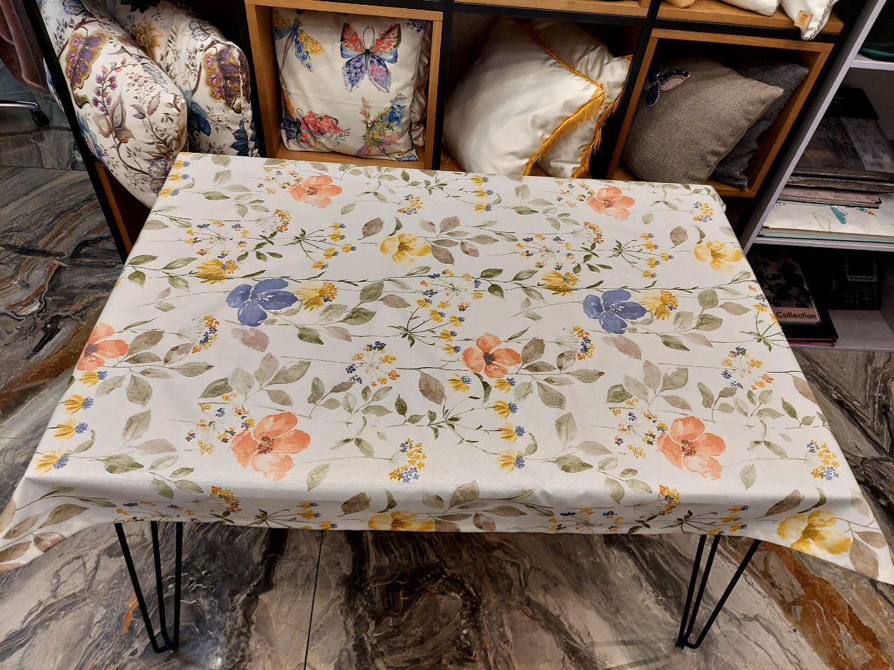 Скатерть водоотталкивающая La maison de Garny Космея с разноцветными листьями 150x220 см (26-07241)