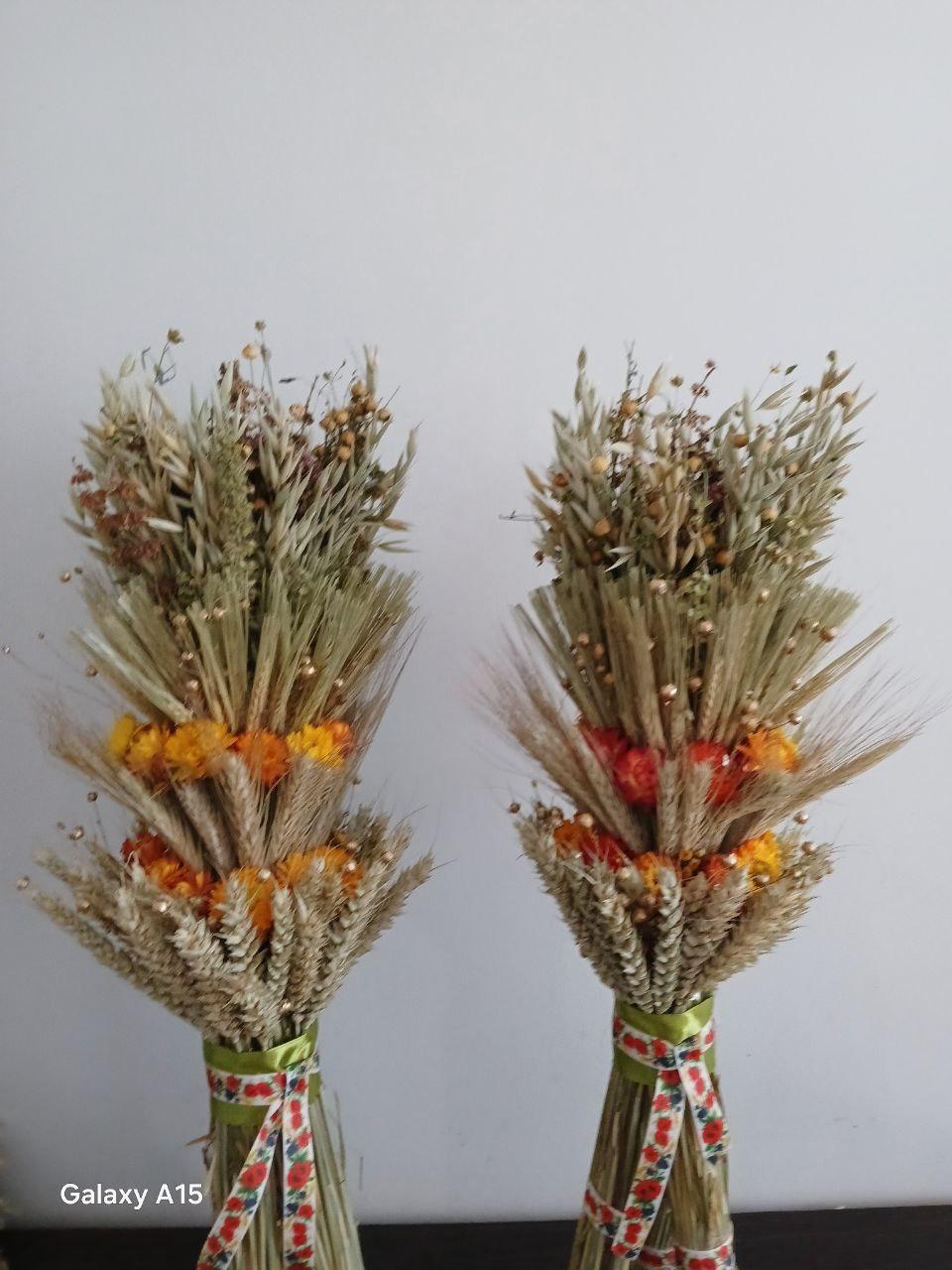 Дидух рождественский из колосья пшеницы/льна и овса на трех ножках 50-55 см с лентой вышиванкой Белый (2822836732) - фото 10