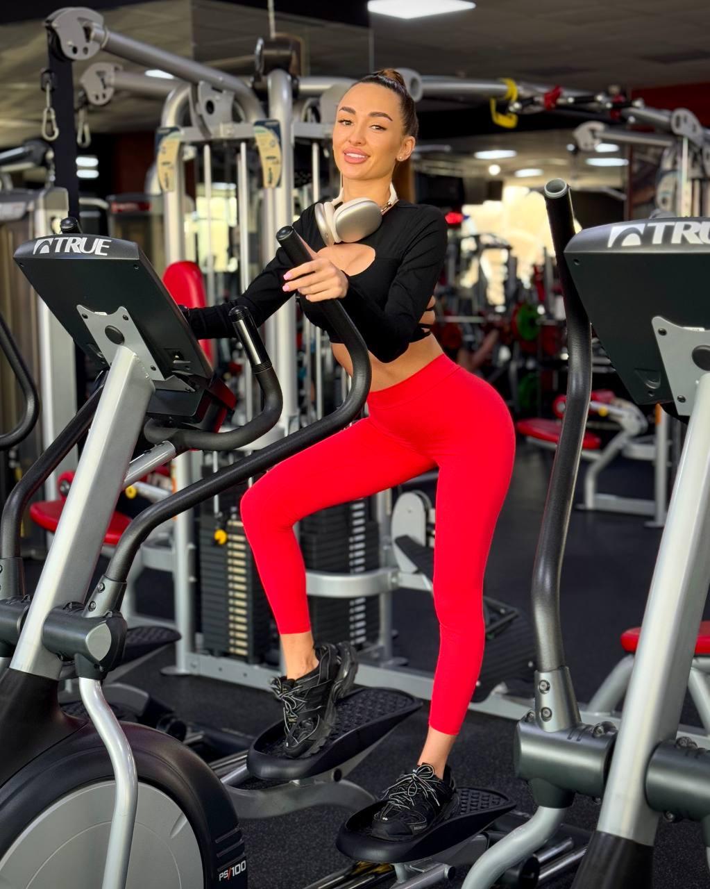 Рашгард на бретелях з чашками S Чорний (GR01S) - фото 2