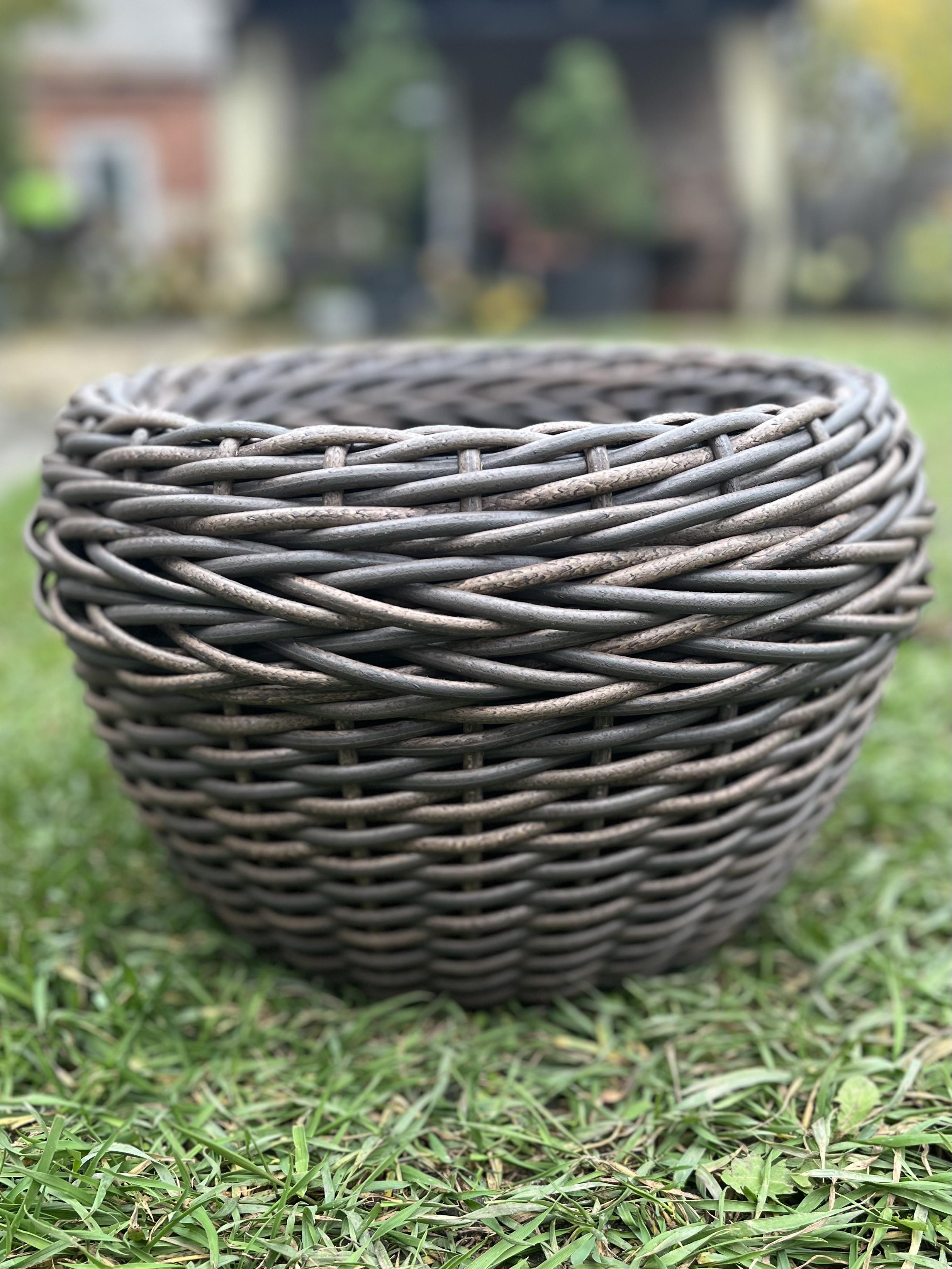 Кашпо для цветов из искусственного ротанга 12 л Темная лоза (29888957) - фото 4 Кашпо для цветов из искусственного ротанга 12 л Темная лоза (29888957) - фото 4