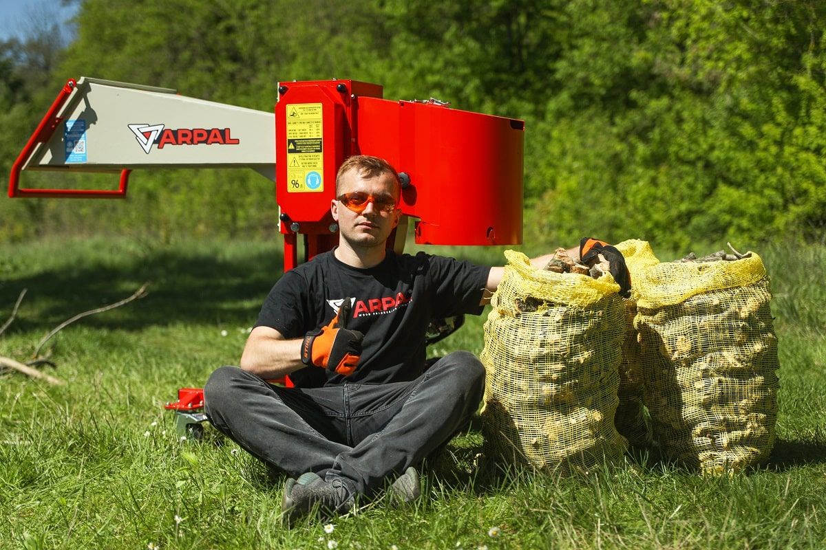 Подрібнювач гілок Arpal на шматки дров з бензиновим двигуном (АМ-80БД) - фото 16