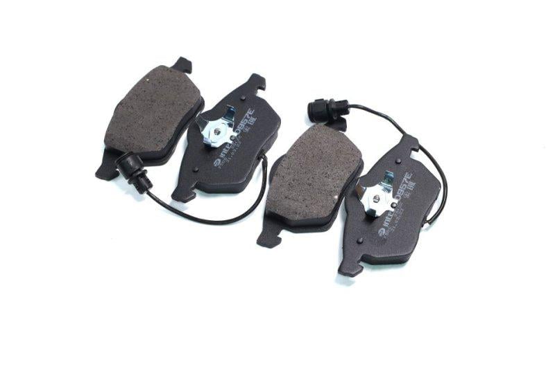 Колодки тормозные дисковые Audi 100 44 44q c3 4a c4 передние (D957EI Intelli)