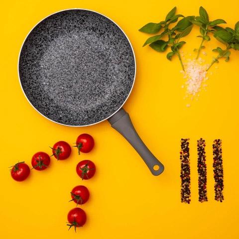 Сковорода Well Done с покрытием LightStone 24 см (WD-1024B) - фото 5 Сковорода Well Done с покрытием LightStone 24 см (WD-1024B) - фото 5