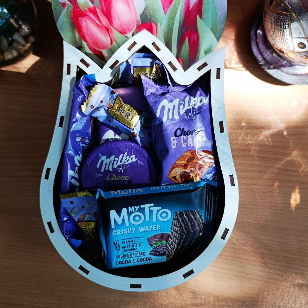 Бокс со сладостями для ребенка/девушки на день рождения/день влюбленных/8 марта (ar279)