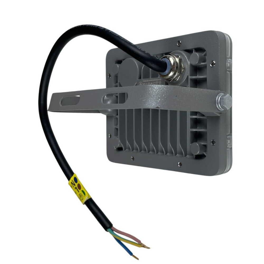 LED-прожектор Violux CARBON 10W 5000K 1000 Lm IP65 (400132) - фото 4 LED-прожектор Violux CARBON 10W 5000K 1000 Lm IP65 (400132) - фото 4