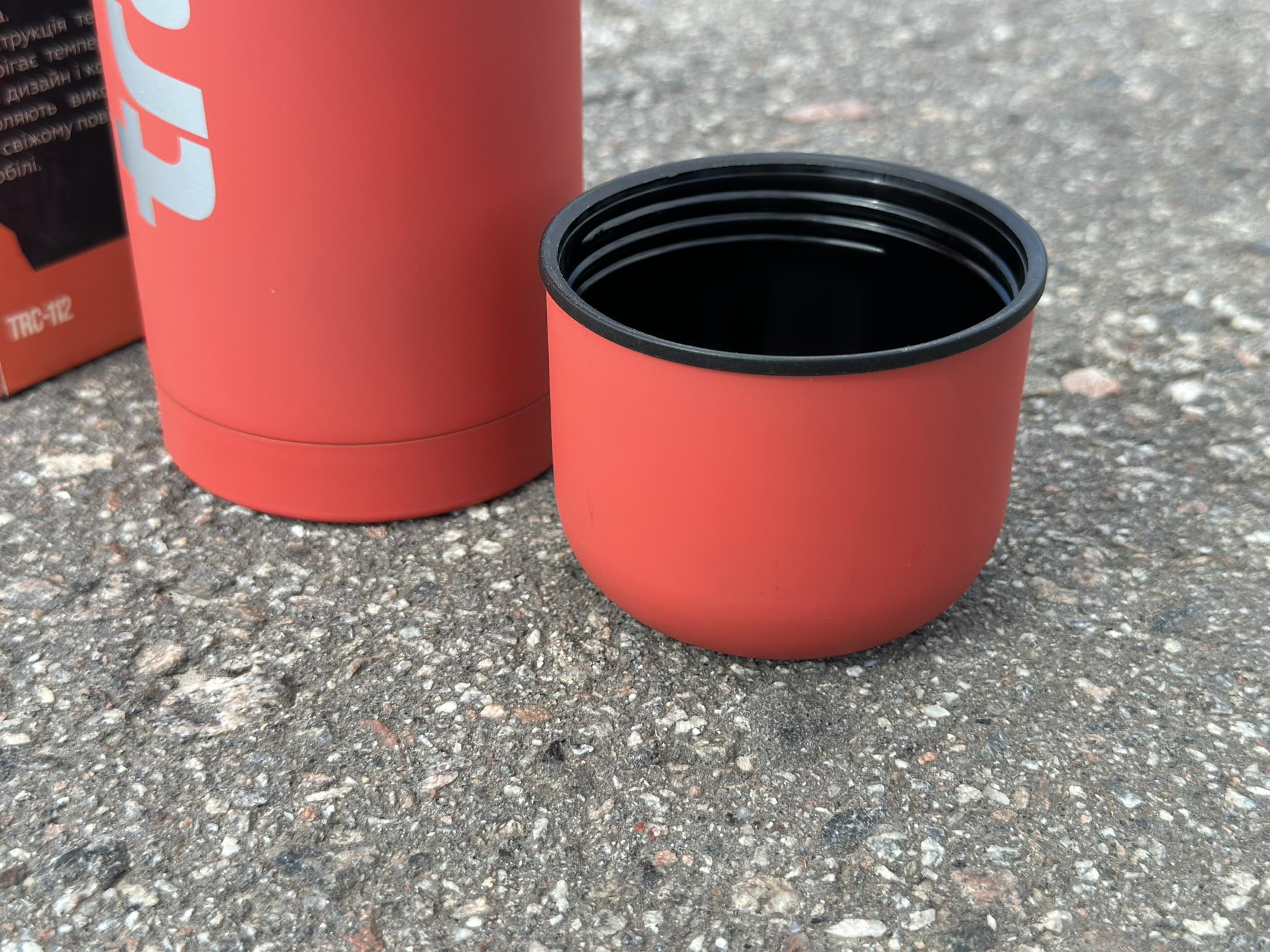Термос для чая и напитков Tramp Basic с нержавейки держит 12 ч. 0,75 л (TRC-112-red) - фото 6 Термос для чая и напитков Tramp Basic с нержавейки держит 12 ч. 0,75 л (TRC-112-red) - фото 6
