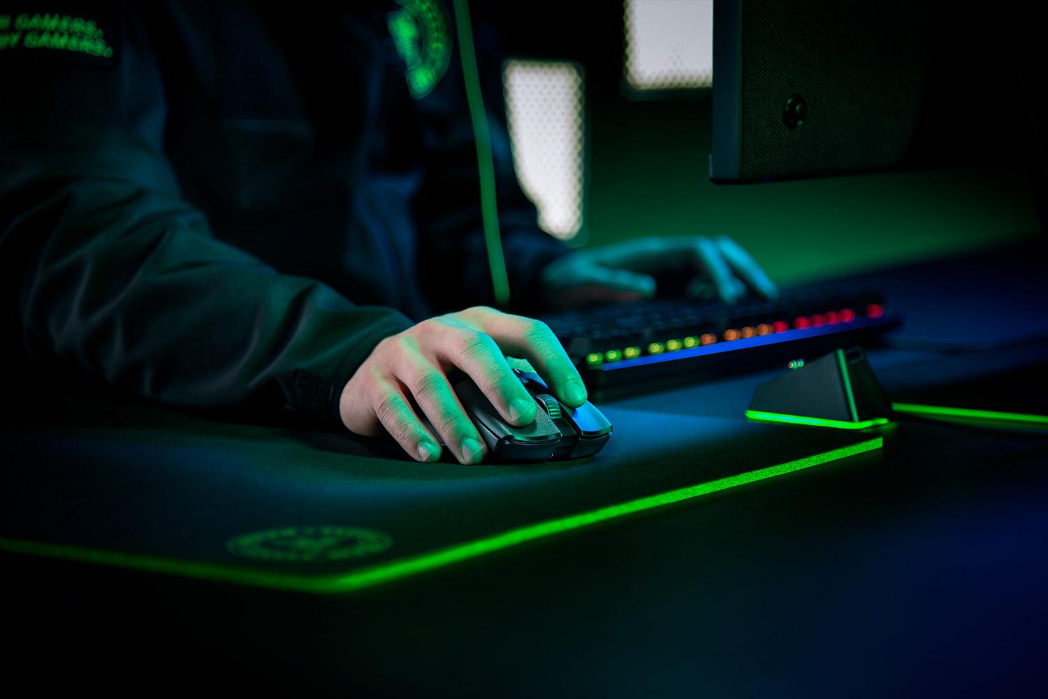 Мышь Razer Viper Ultimate Wireless Lite беспроводная игровая с подсветкой Black (RZ01-03050200-R3G1) - фото 6