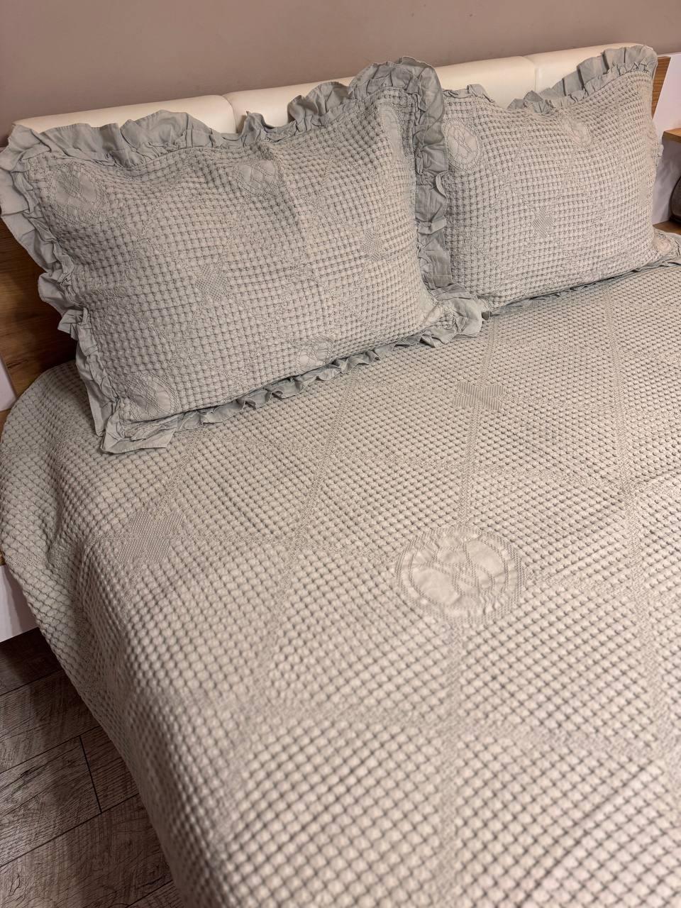 Комплект вафельний євро покривало 200х230 см/наволочки 50х70 см 2 шт. Сірий (П4К-al-n-vaf-002) - фото 7 Комплект вафельний євро покривало 200х230 см/наволочки 50х70 см 2 шт. Сірий (П4К-al-n-vaf-002) - фото 7