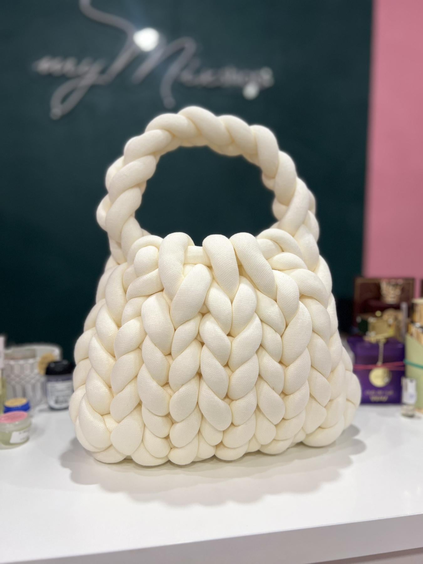 Сумка женская Marshmallow нейлоновая 25x35 см (559)