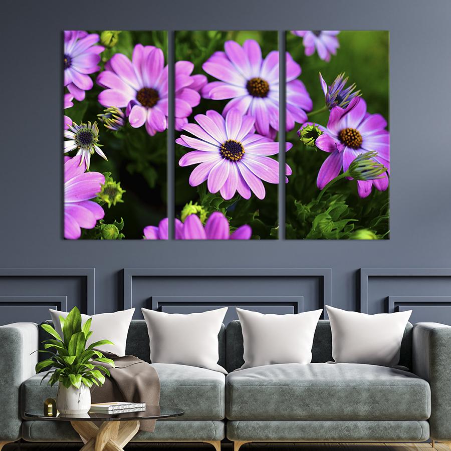 Картина на холсте триптих Красивые лиловые цветы 78x48 см (947-31)