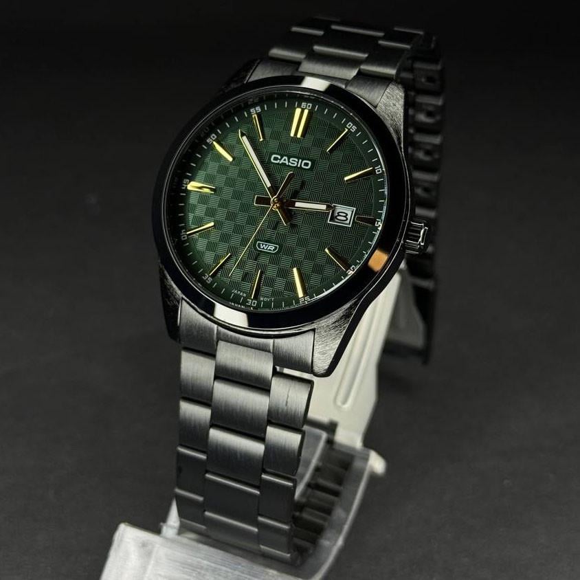 Наручний годинник чоловічий Casio MTP-VD03B-2AUDF Total d 41 мм Black (2500228796) - фото 4 Наручний годинник чоловічий Casio MTP-VD03B-2AUDF Total d 41 мм Black (2500228796) - фото 4