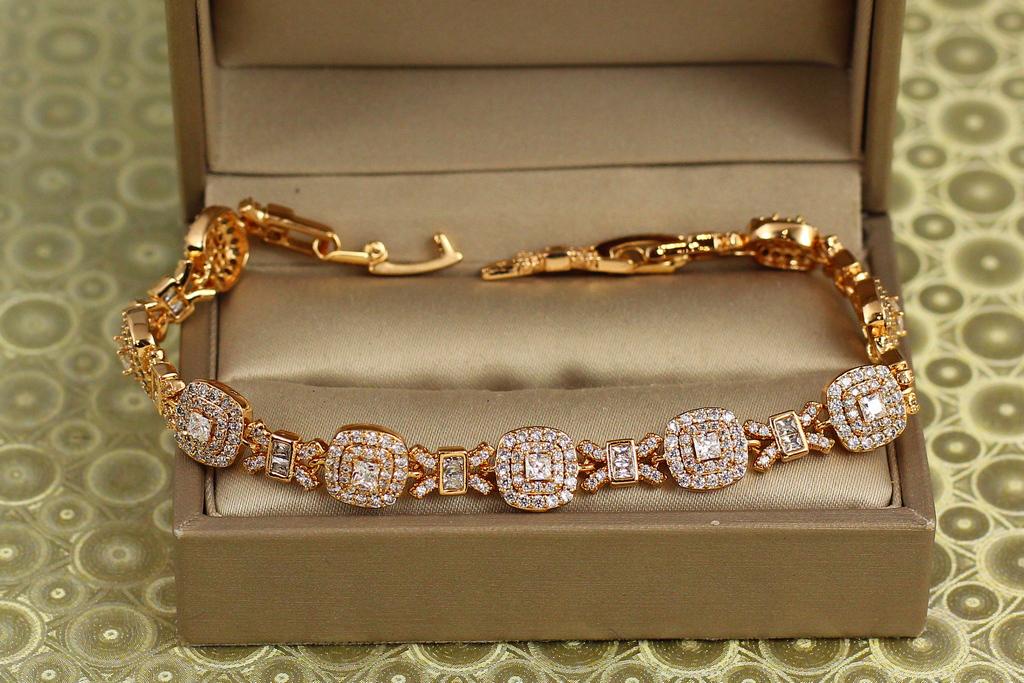 Браслет Xuping Jewelry Сияние Элизы 17 см 8 мм Золотистый