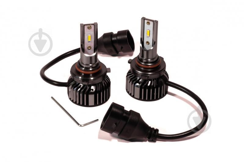 Комплект LED ламп HeadLight T18 HB3 (P20d) 30W 9-32V 6000K Комплект LED ламп HeadLight T18 HB3 (P20d) 30W 9-32V 6000K