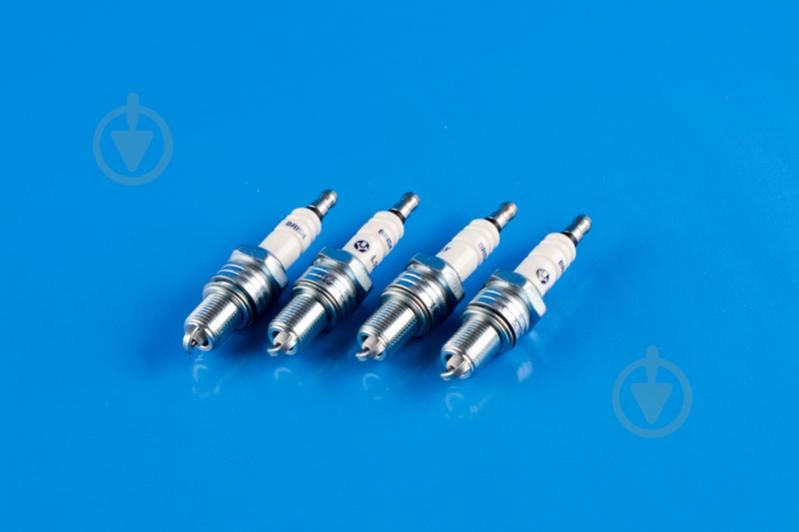 Свечи зажигания ЗАЗ 1102 Таврия 1103, 1105, ВАЗ 2101, 21011, 2102, 2103, 2104, 2105, 2106, 2107, 2108, 21083, 2109, 21099 BRISK