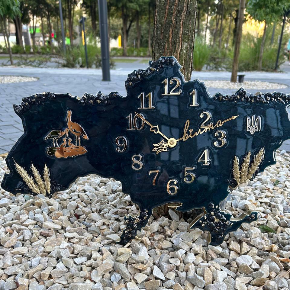 Часы настенные из эпоксидной смолы Карта Украины 40x25 см