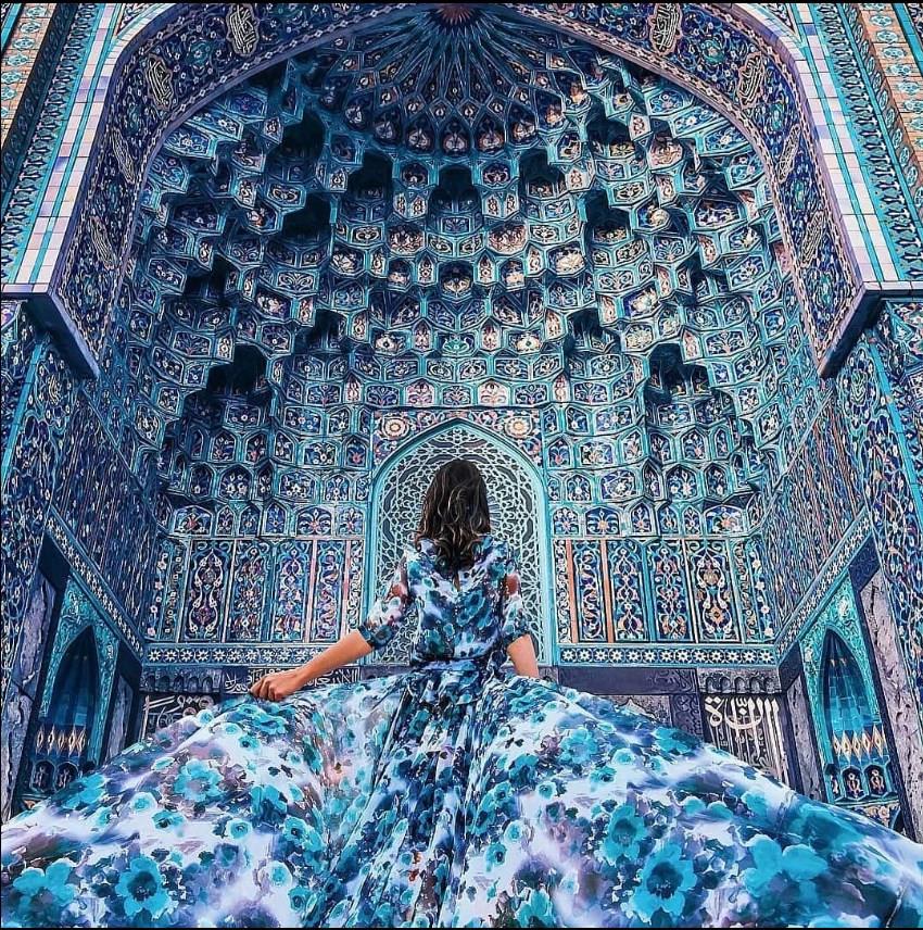 Картина за номерами Brushme Дівчина в безтурботній фресці (GX25302)