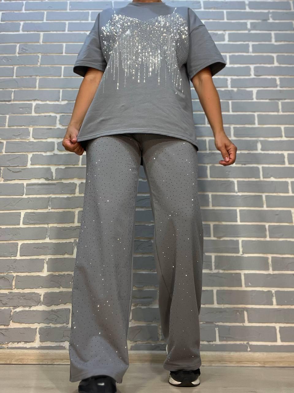 Костюм женский YUJIE YISHANG 7347 футболка имитация майки и брюки XL Серый (2502) - фото 7 Костюм женский YUJIE YISHANG 7347 футболка имитация майки и брюки XL Серый (2502) - фото 7