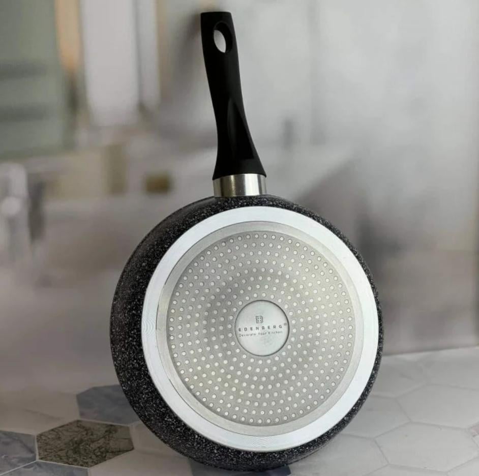 Сковорода Edenberg с антипригарным гранитным покрытием 26 см (EB-3434) - фото 4 Сковорода Edenberg с антипригарным гранитным покрытием 26 см (EB-3434) - фото 4